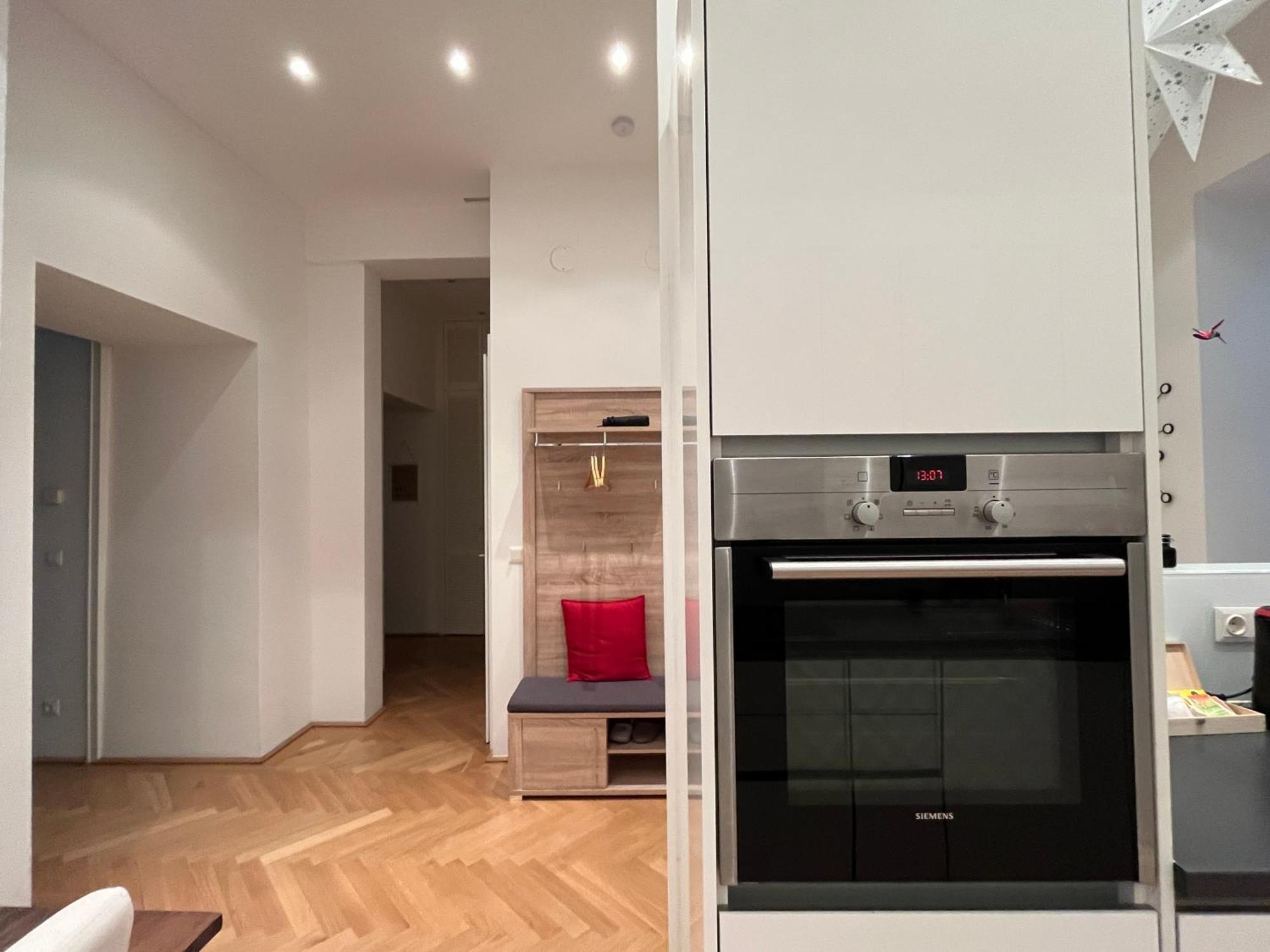Quiet Apartment Next To Belvedere & Central Station Wien Eksteriør billede